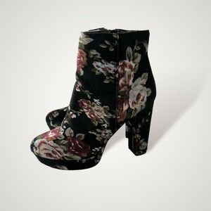 Velvet Charlotte Russe Charleigh Black Pink Floral Platform Ankle Boots size 8